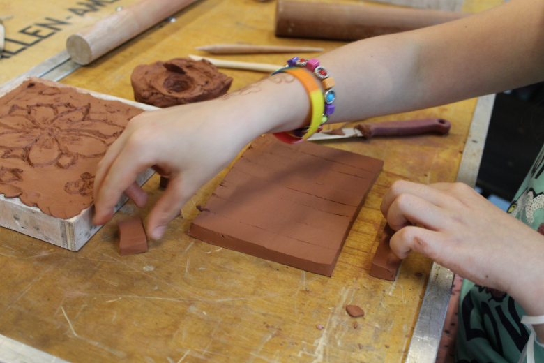 Workshop Maak een Amsterdamse School tegel, ©Museum Het Schip
